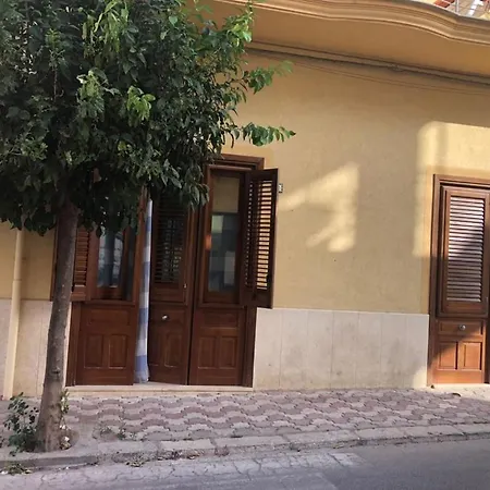 La Finestra Sul Blu Appartement Trappeto (Sicily)